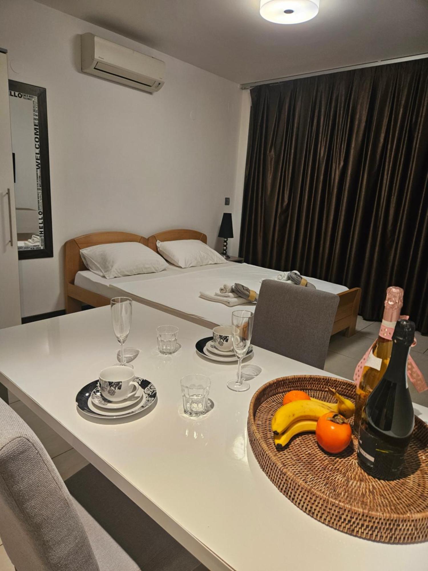 Kristal Paris Apartma *