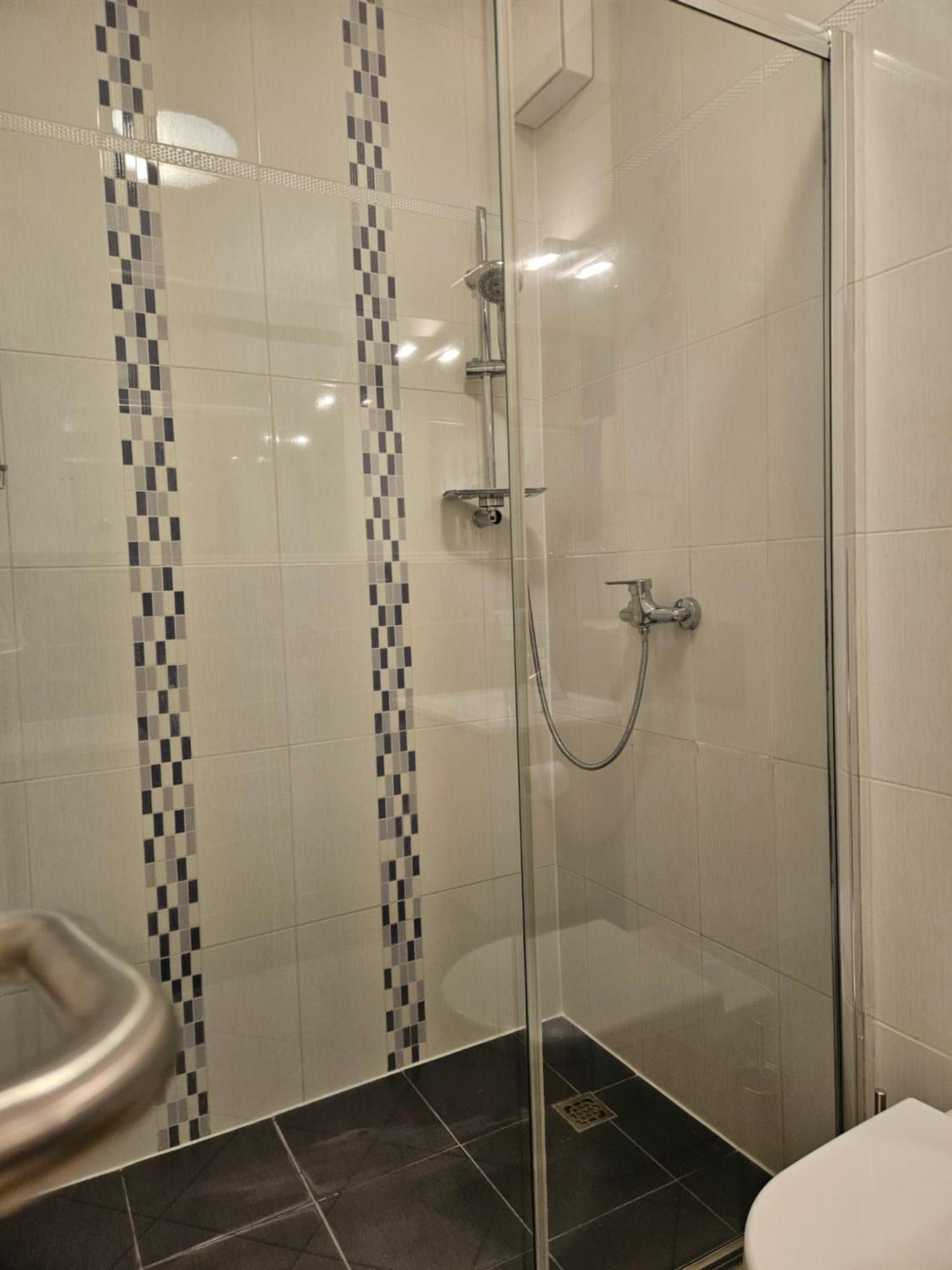 Kristal Paris Apartma